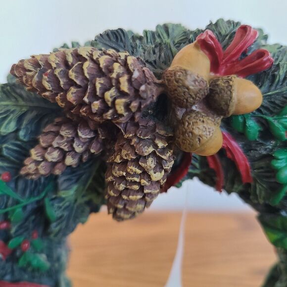 Vintage Holiday Wreath Tabletop Mantle Entryway Light - Festive Christmas Decor - Picture 6 of 10